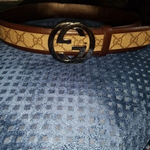 Authentic Women's GUCCI belt
